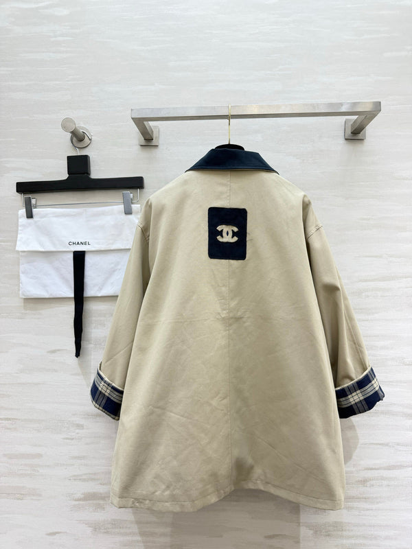 CC 26S Contrast Collar Jacket Gold Closures Beige Navy 436993