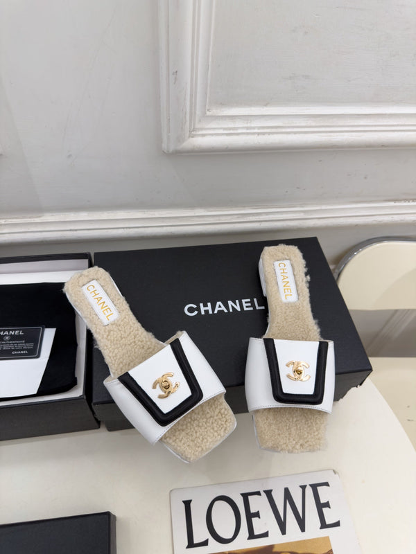 CC Shearling CC-Logo Flat Slide Suede Leather 164890