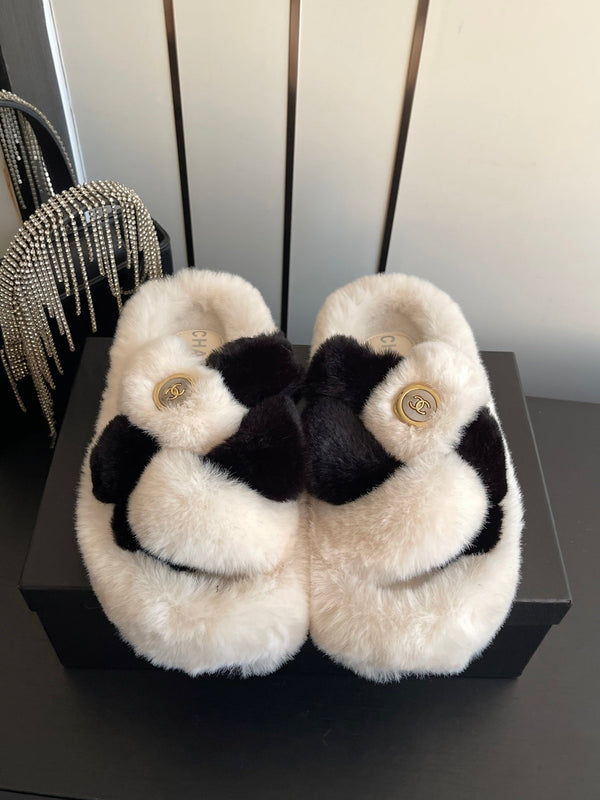 CC 26FW Cross-Strap Plush Slippers Gold Logo Faux Fur 176758
