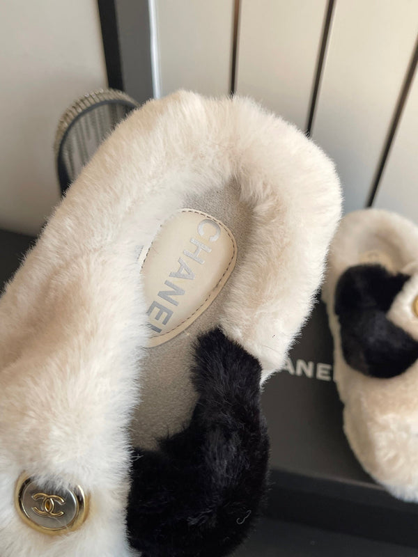 CC 26FW Cross-Strap Plush Slippers Gold Logo Faux Fur 176758
