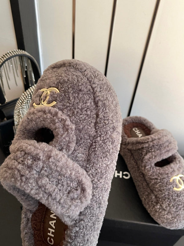 CC 26FW Logo Slip-On Mules Faux Shearling 176755