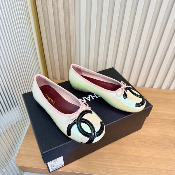 CC 26FW Coco Beach Ballet Flats Bow Detail Pebbled Calfskin 182077