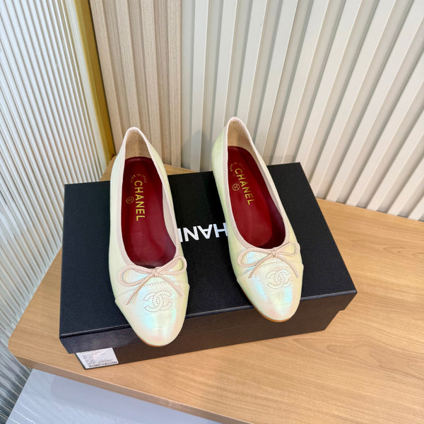 CC 26FW Ballet Flats Crocodile-Embossed Iridescent Patent Leather 182048