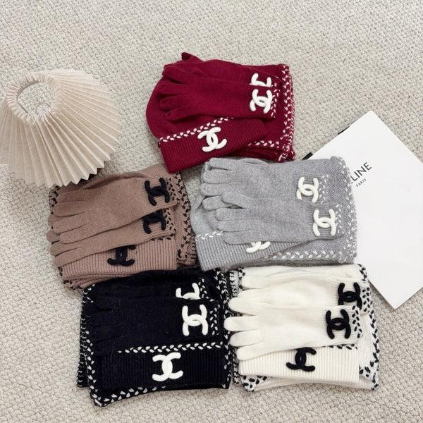 CC Hat Scarf Gloves Set 563594