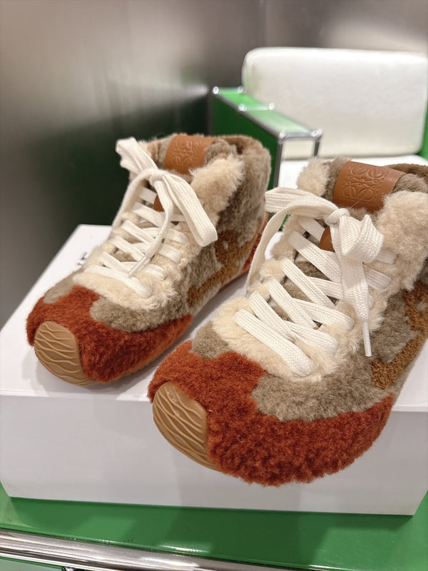 LW 26FW Fluffy High-Top Sneakers Color-Block Shearling 172064