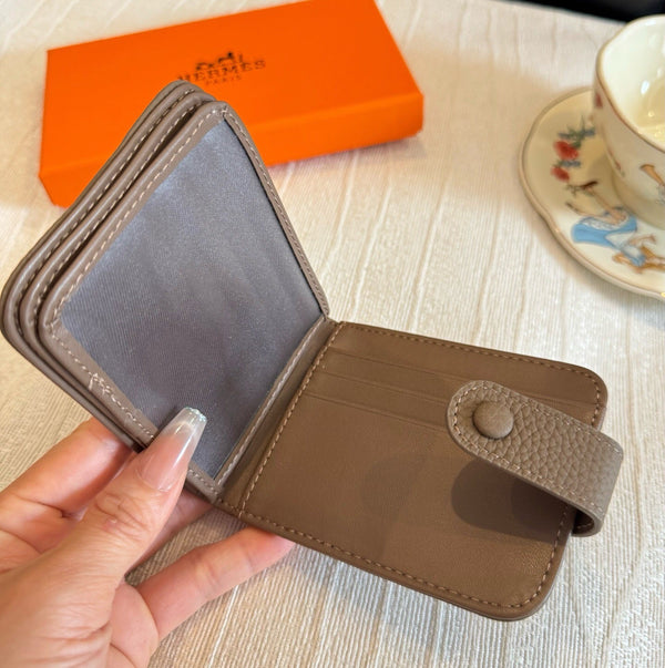 HM 26FW Wallet Card Holder Pebbled Cowhide Leather 560092