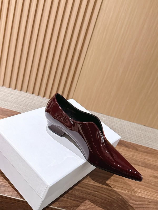 YSL 26FW V-Cut Pointed-Toe Loafers Low Block Heel Patent Leather 204234