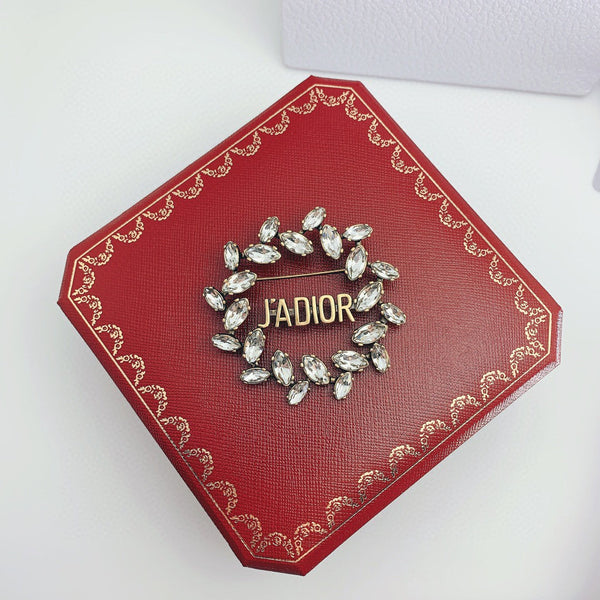 CD Brooch 02