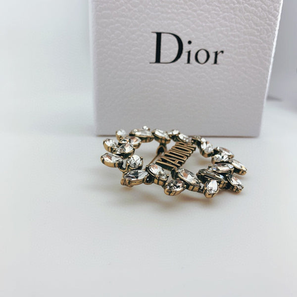 CD Brooch 02