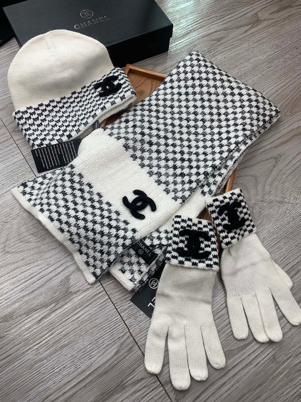 CC Hat Scarf Gloves Set Jacquard 475106