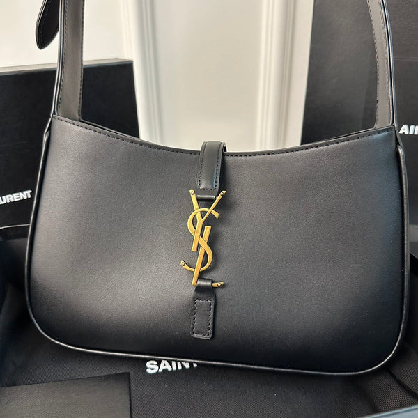 Le 5 a 7 24 Black Lambskin Ghw