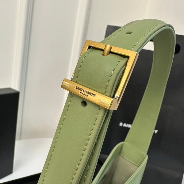 Le 5 a 7 24 Light Green Lambskin Ghw