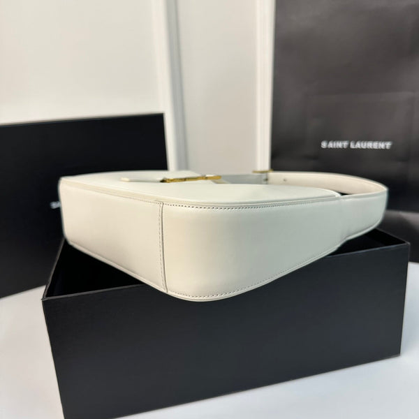 Le 5 a 7 24 White Lambskin Ghw