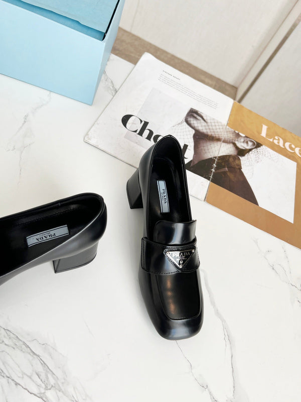 Prad 26S 5.5cm Block Heel Loafers Black Patent Leather 147124