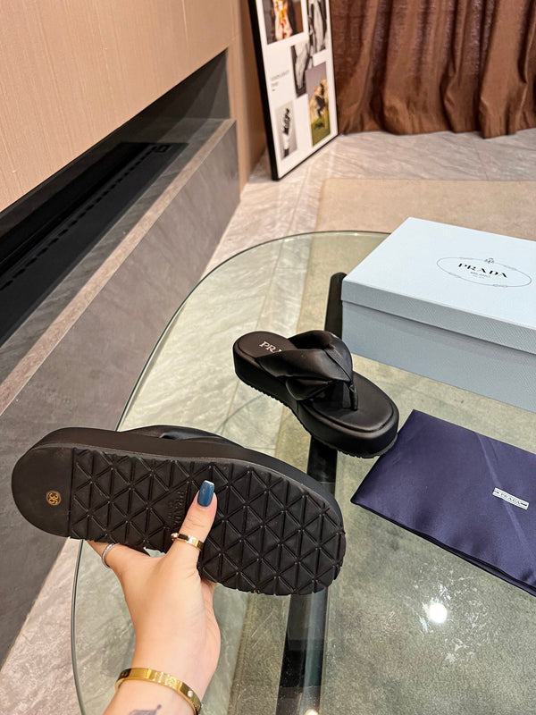 Prad 26s Platform Thong Sandals Black Leather 140404