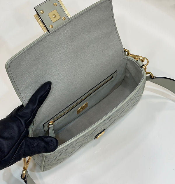 BAGUETTE WITH FF MOTIF 27 IN BITTER JACQUARD FABRIC GOLD HARDWARE