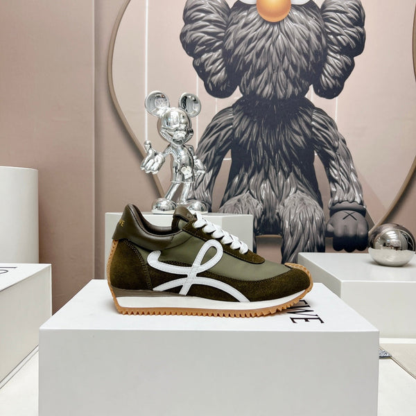 FLOW RUNNER SNEAKER IN ARMY GREEN SUEDE AND SHEEPSKIN