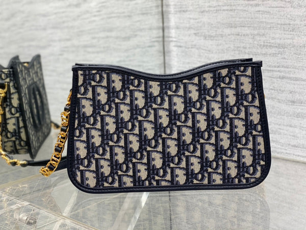 HOBO SIGNATURE 23 BAG IN BLACK BEIGE PATTERN LAMBSKIN