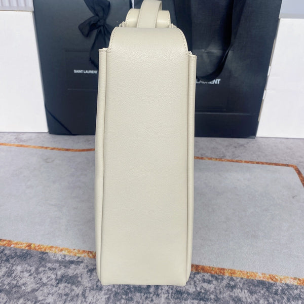 le 5a7 large 30cm white calfskin