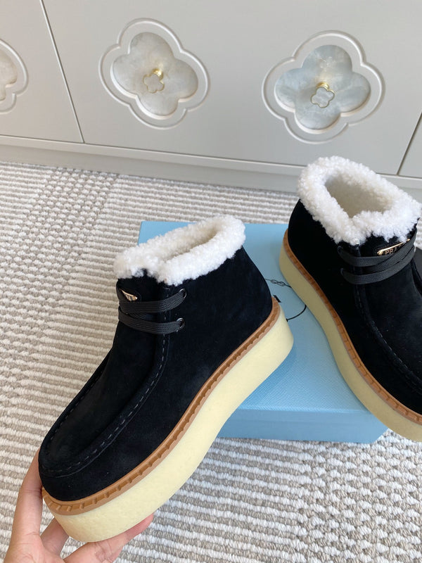 Prada Chukka Boots Black Suede White Shearing 564160
