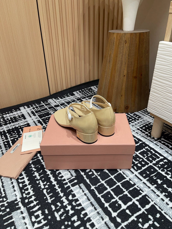 Miu High Thong Sandals With White Strap In Beige Glossy Lambskin