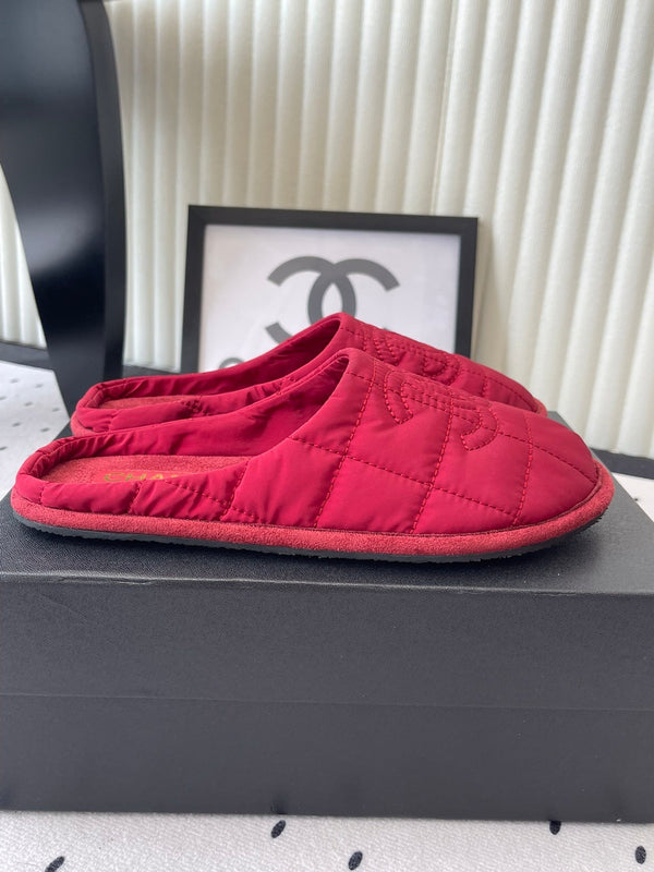 CC New Down-Filled Couple Slippers Red Technical Fabric