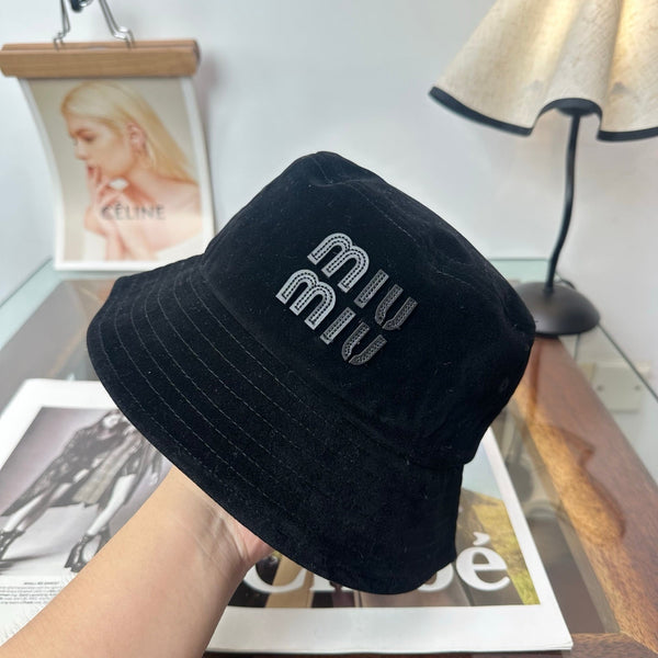Miu Velvet Bucket Hat 497162