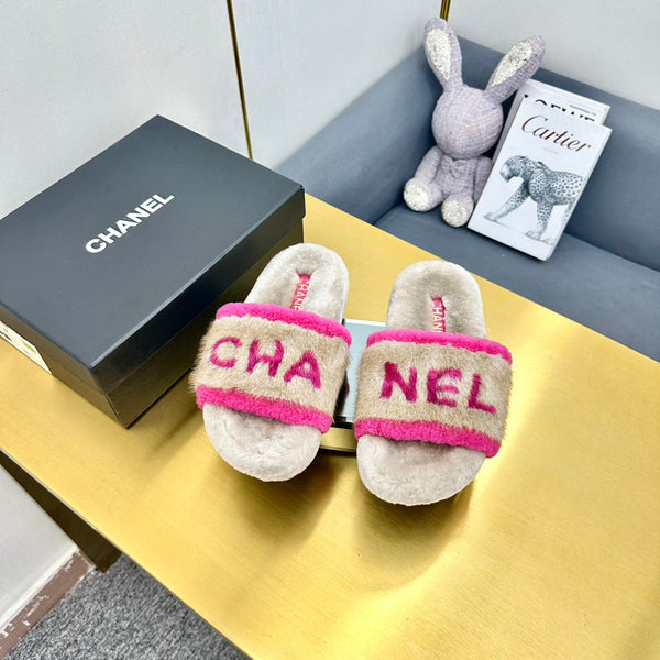 CC Slides Logo Faux Fur 139999