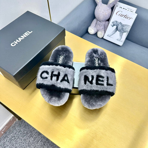CC Slides Logo Faux Fur 139999
