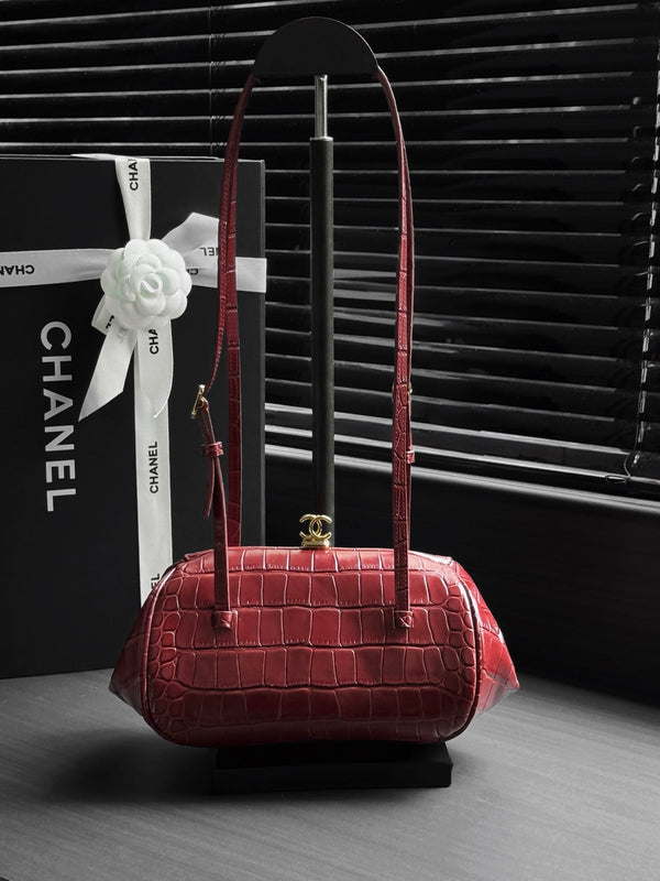 CC 26S Clutch with Leather Strap 28cm Crocodile-Embossed Calfskin