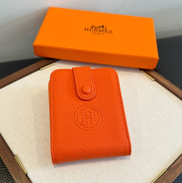 HM 26FW Wallet Card Holder Pebbled Cowhide Leather 560092