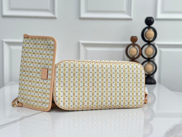 LV Neverfull MM Bag 31 Beige Pink in Canvas