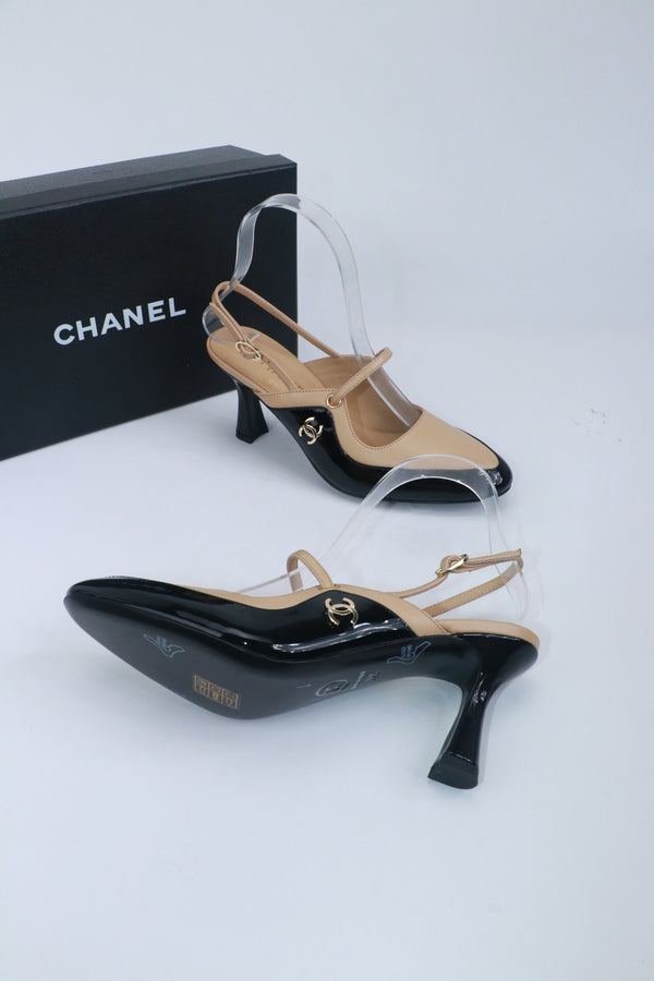 CC 26 Two-Tone Slingbacks 7cm Black Beige Glossy Leather and Matte Cowhide