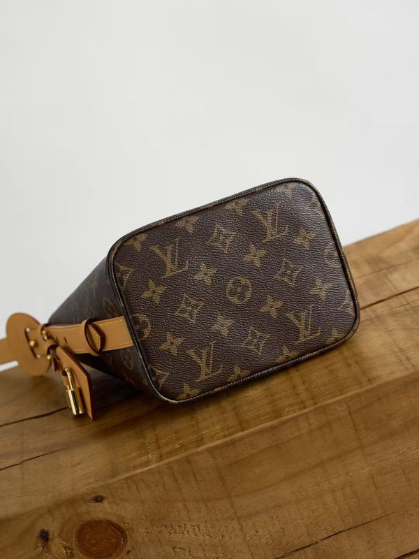 LV All In BB Bucket Bag 18cm Monogram Coated Cowhide