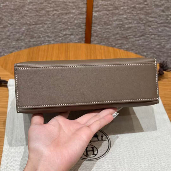 HM Kelly Pochette Bag 22cm Etoupe Swift