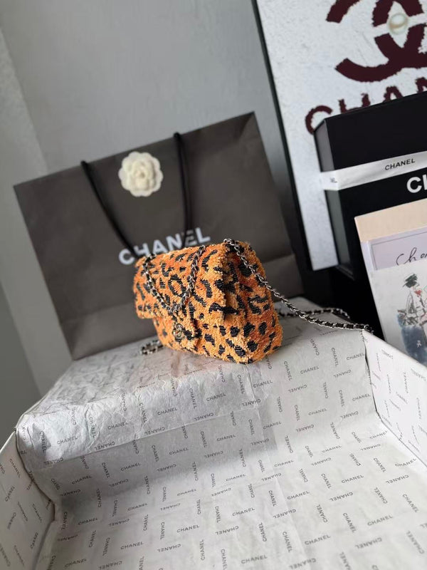 CC 2026 Flap Bag 21cm Leopard Sequin Leather