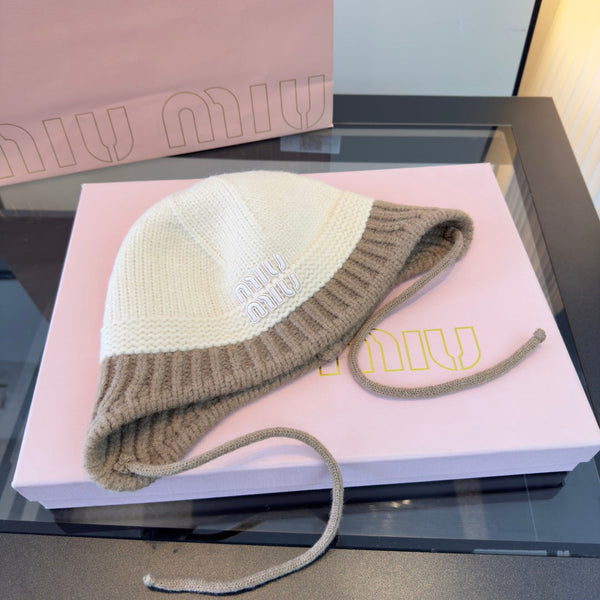 Miu Knitted Earmuff Cap 477560