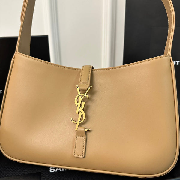 Le 5 a 7 24 Beige Lambskin Ghw