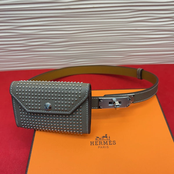 HM Kelly Pocket 18 Belt Studded Pouch Leather 214040