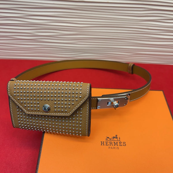 HM Kelly Pocket 18 Belt Studded Pouch Leather 214040