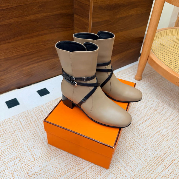 HM 26FW Nancy Ankle Boots Wraparound Strap Buckles Leather 186292