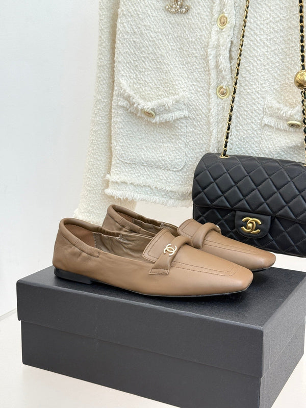 CC FW26 Loafers Flat Leather 188223