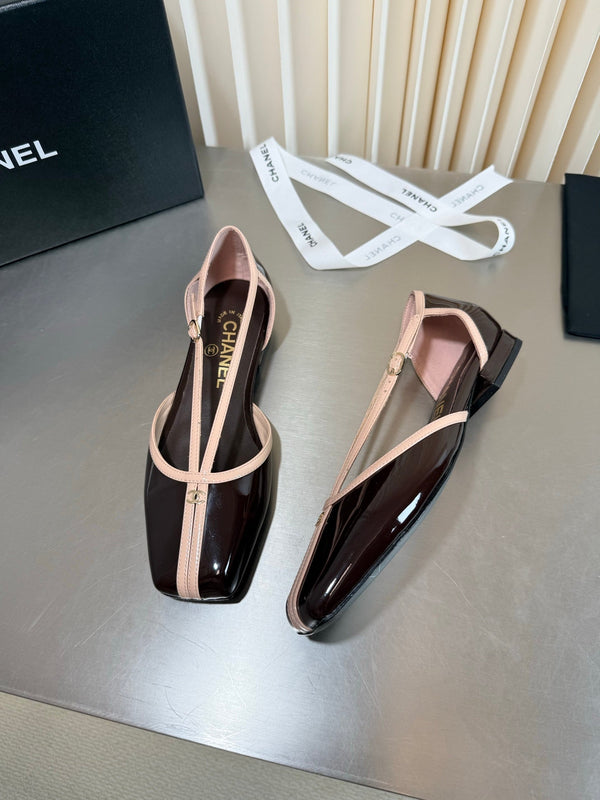 CC 26FW Mary Jane Flats Square Toe T-Strap CC Logo Patent Leather 190637