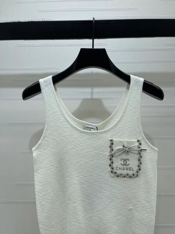 Chanel 2026 Rhinestone Pocket Vest White Tencel Wool 257259