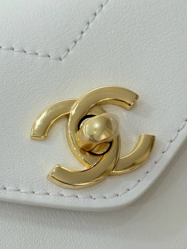 CC 2026 Envelope Bag 22cm Sheepskin