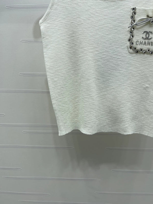 Chanel 2026 Rhinestone Pocket Vest White Tencel Wool 257259