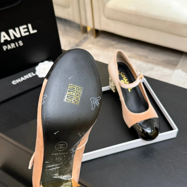 CC 2026 Mary Jane 65 Beige Black Velvet Leather 700646