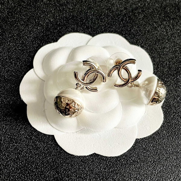 CC Pendant Double C Pearl Gold Earrings