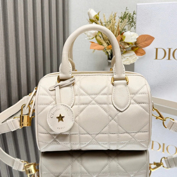 CD 2026 Groove Bag 20cm Calfskin