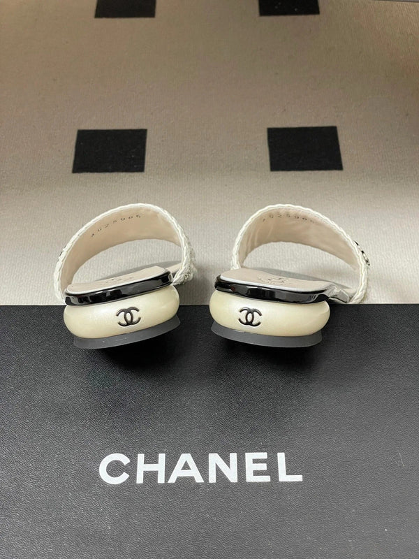 CC 2026 Pearl Flats Sandals Rhinestones Woven Sheepskin